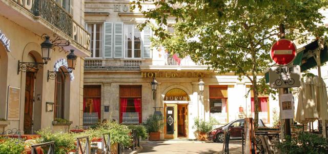 Roman hotel